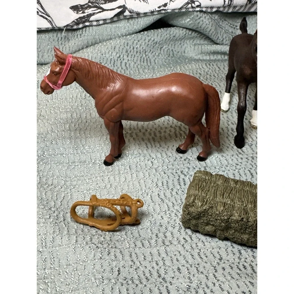 7 Piece Kids Horse Toy Set Horses Jockey Hay Bales Schleich ERTL - Picture 4 of 8